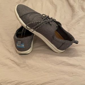 Women’s Toms